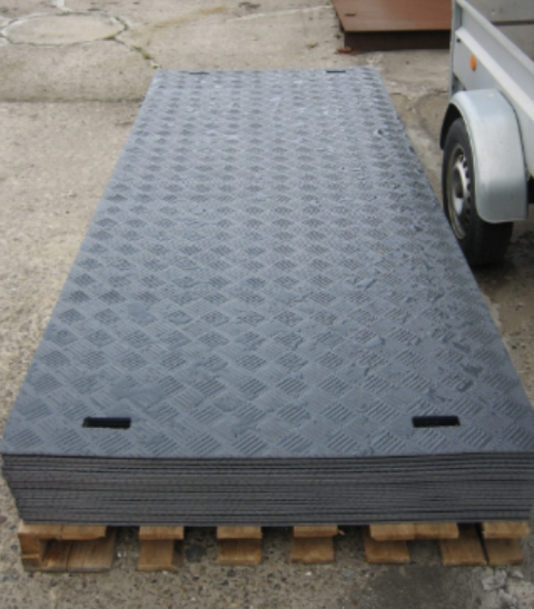 Billede af Leje af KØREPLADE I PLAST 300 CM X 115 CM X 10 MM